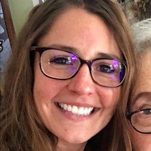 Meet your Posher, Claire